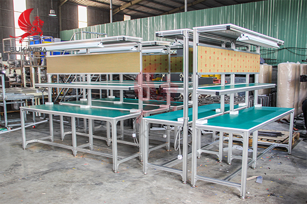 đặc điêm của mặt bàn gỗ công nghiệp MDF nhẹ , dễ lắp đặt 